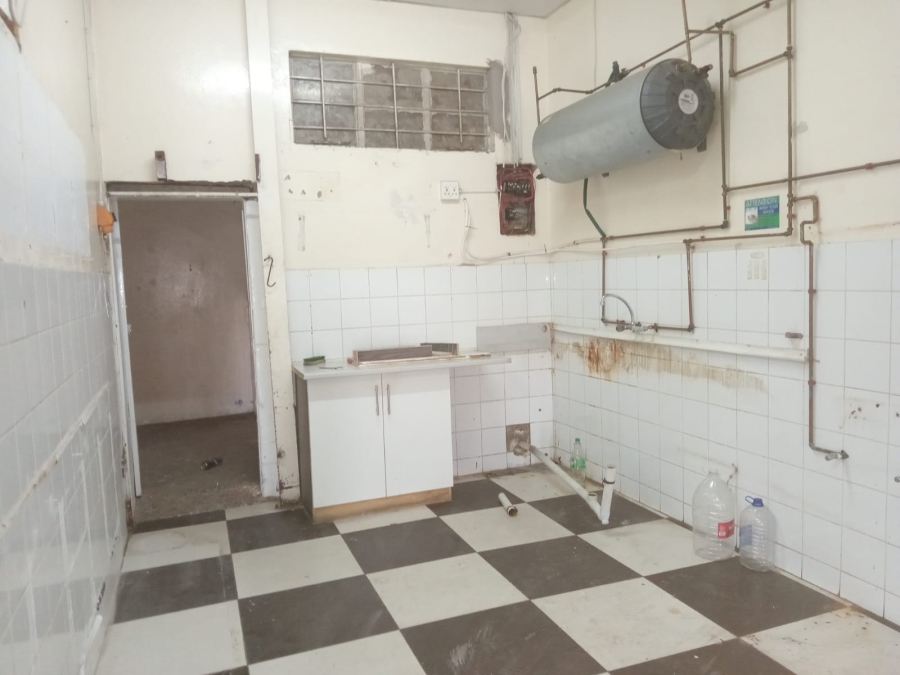 To Let Commercial Property for Rent in Hamilton Free State